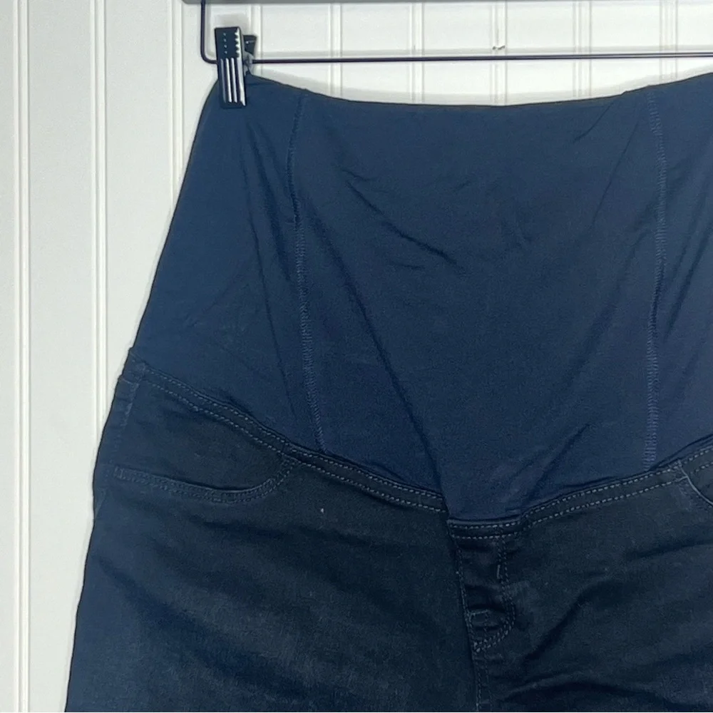 Isabel Maternity by Ingrid & Isabel Cut Off Bermuda Short W/ Crossover Panel 14